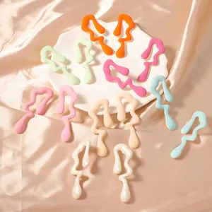 Pendientes de Botón Modernos con Gota Fluida Para Mujer Colorida Onda Irregular Forma Fusión Aleación Zinc Con Poste De Acero