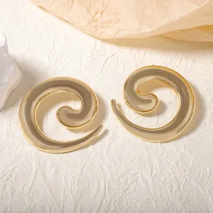 Eleganti orecchini a spirale dorati vintage in metallo geometrico con finitura lucida