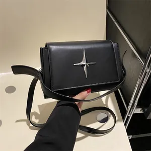 Borsa Quadrata Piccola da Donna in Pelle PU Minimalista Con Decorazione in Metallo a Stella Borsa a Tracolla di Moda per Stile di Strada Quotidiano