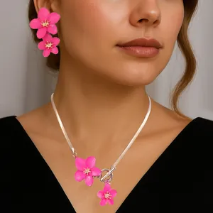 Pastoral Alloy Flower Pendant Necklace With OT Buckle Botanical Jewelry For Women Daily Party Accessory Rose White Black