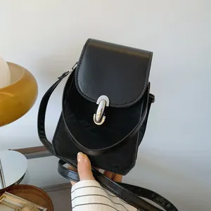 Women Minimalist PU Leather Crossbody Bag Small Vertical Square Mobile Phone Bag With Silver Metal Buckle Simple Street Style