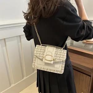 Sac bandoulière chic en tweed et cuir blanc cassé avec chaîne dorée pour femme mode