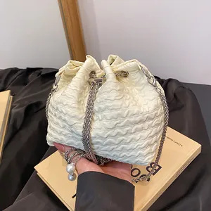 Sac Seau Plissé à Cordon pour Femmes Mode Cuir PU Sac à Épaule avec Chaîne et Décoration de Künstliche Perles Bandoulière