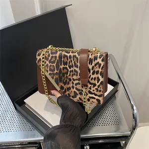 Fashion Women Leopard Print Patchwork PU Leather Crossbody Bag Urban Minimalist Gold Chain Shoulder Bag Flip Small Square Purse