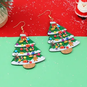Cartoon Acryl Weihnachtsbaum Ohrringe mit festlichen Motiven und Gold Metallhaken