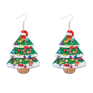 Glitzernde grüne Weihnachtsbaum-Ohrringe mit Festtagsmotiven und Goldhaken