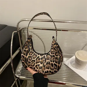 Fashion Leopard Print Crescent Shoulder Bag For Women PU Leather Underarm Hobo Bag Stylish Large Capacity Handbag Daily