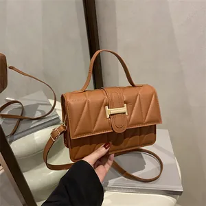 Sac Carré en Cuir PU Matelassé pour Femme Sac à Bandoulière Avec Poignée Supérieure et Boucle en Métal Sac à Main Tendance