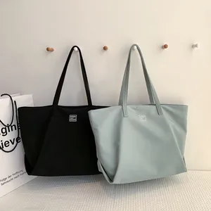 Sac Fourre-tout en Nylon pour Femme de Grande Capacité Léger Imperméable Sac à Bandoulière Casual Scolaire Sac à Main Mode
