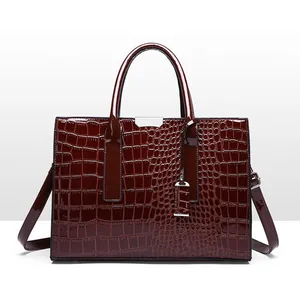 Women Crocodile Pattern PU Leather Tote Bag Large Capacity Glossy Structured Handbag With Adjustable Shoulder Strap