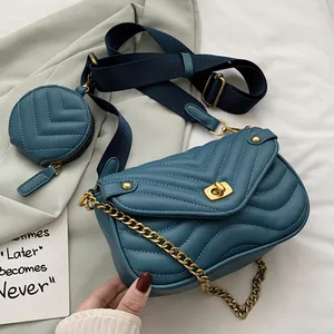 Chevron Gewatteerde PU Lederen Crossbody Tas Met Ronde Portemonnee Brede Verstelbare Riem Gouden Ketting Draaisluiting Mode Handtas Dames