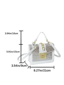 Detail view of white glitter crossbody bag with 21x15x9 cm dimensions and gold hardware