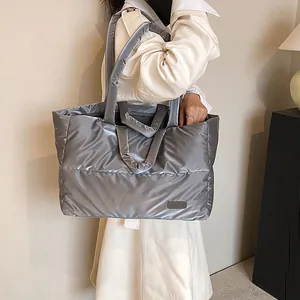 Sac Cabas Matelassé pour Femmes Grande Capacité Rembourré en Oxford pour Voyages d'Hiver Sac à Bandoulière à Poignée