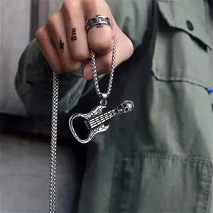 Pendentif guitare tête de mort argenté rétro avec chaîne box pour homme style punk chic