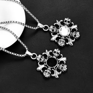 Retro gothic skull necklace with sparkling crystal and iris pattern in silver finish