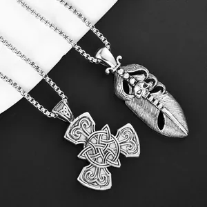 Pendentifs croix celtique et épée plume vintage avec chaîne box en argent antique
