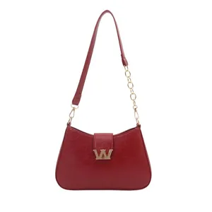 Borsa hobo bordeaux retrò in pelle cerata con logo W dorato e tracolla a catena