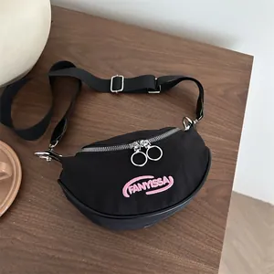 Borsa da Petto in Tela da Donna Retro Giapponese Marsupio a Mezzaluna Con Ricamo Lettere Tracolla Regolabile per Viaggio