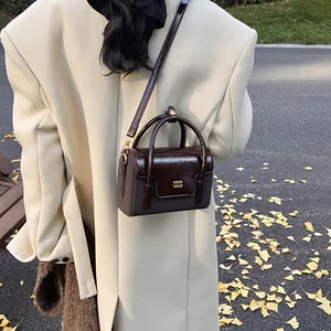 Women Vintage Patent Leather Square Crossbody Bag Glossy PU Handbag With Top Handle Adjustable Strap Daily Travel Shoulder Bag