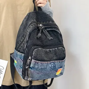 Mini sac à dos en jean délavé pour femme avec design patchwork rétro et broderie arc-en-ciel