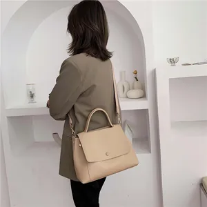 Minimalist Women PU Leather Shoulder Crossbody Bag Large Capacity Vintage Handbag With Geometric Wide Strap Fashion Bag