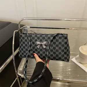 Borsa Sottobraccio Donna Vintage In Pelle PU Con Fiocco In Metallo Stampa Monogramma Floreale Borsa A Tracolla Casual Piccola Quadrata