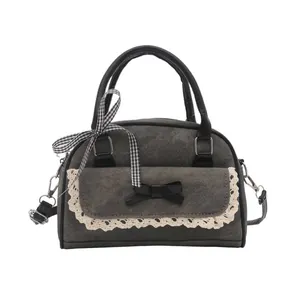 Sac à bandoulière en toile gris foncé avec poche en dentelle et ruban à carreaux noir