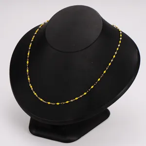Collier en acier inoxydable 304 de 18 pouces avec pendentifs lèvres en émail jaune