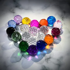 Attrape-Soleil Boule de Prisme en Cristal de Roche Facetté Créateur d'Arc-en-Ciel pour Fenêtre Jardin Mariage Décoration Suspendue