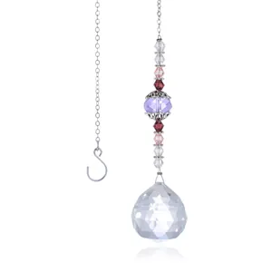 Kristallen zonnevanger met gekleurde kralen en zilveren ketting voor tuin decor