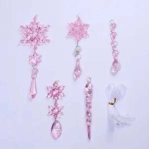 Set di 18 decorazioni natalizie in acrilico rosa con fiocchi di neve e ghiaccioli