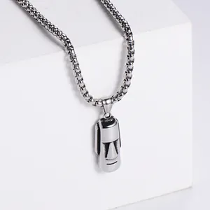 Pendentif tête Moai argenté vintage sur chaîne maille box ronde pour hommes