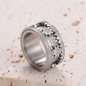 Bague engrenage mécanique en acier 316L avec des pierres de zircone rotatives