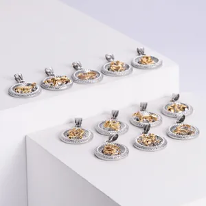 Lot de 12 pendentifs zodiaque en acier titane avec texture argentée et reliefs dorés