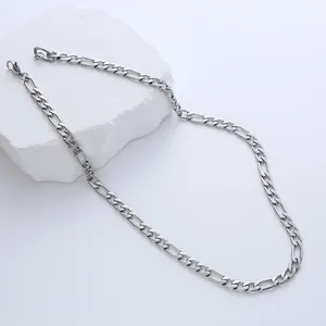 Collar de cadena Figaro de acero inoxidable plateado con cierre de langosta en piedra