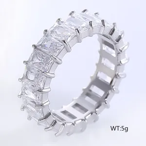 Minimalist eternity ring with baguette-cut sparkling crystals in polished silver finish