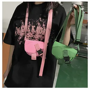 Mini borsa a sella in nylon con fibbia tattica e tracolla regolabile per uso quotidiano