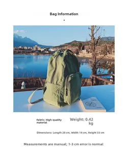 Zaino vintage in tela verde scuro all'aperto con dimensioni di 28x14x33cm