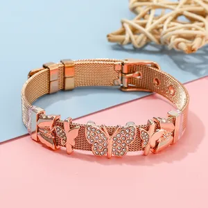 Roségoldenes Mesh-Armband mit funkelnden Kristallschmetterlingen und verstellbarer Schnalle