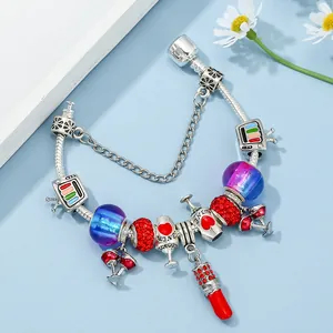 Bracciale stile Pandora con ciondolo a rossetto rosso e charm a calice di vino