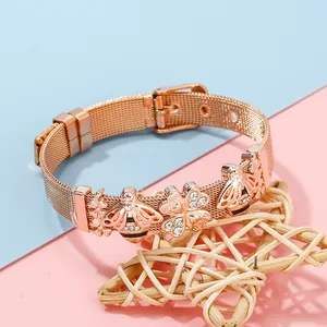 Roségoldenes Edelstahl-Mesh-Armband mit Bienenanhängern und graviertem Mom-Anhänger
