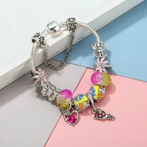 Silbernes Schlangenarmband mit rosa Blumenanhängern, Herzanhänger und Palmenperlen