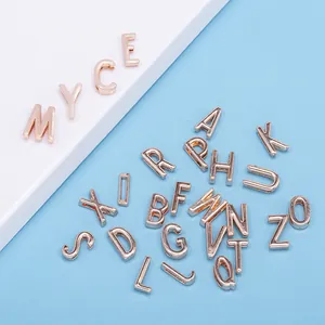 Roségoldene A-Z Buchstaben-Anhänger für 10mm DIY Armbänder und Halsketten Zubehör