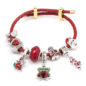 Bracelet de Noël avec cordon en cuir rouge et pendentifs festifs en argent