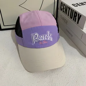 Gorra de béisbol de malla rosa y morada con bordado Back In Time para protección solar al aire libre