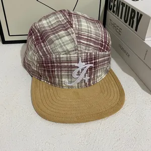 Vintage plaid five-panel flat brim baseball cap with embroidered letter J for sun protection