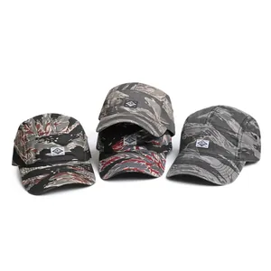 5-panel tiger camo baseball caps for men and women with woven logo and outdoorsy style