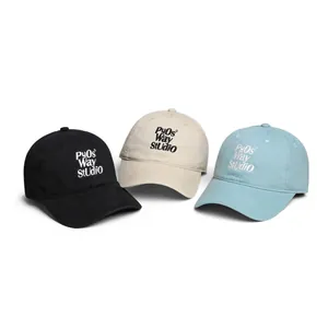 Gras clásicas gorras de béisbol bordadas en colores negro, beige y azul claro