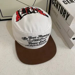 Retro two-tone flat top army cap with letter embroidery and street style graphics