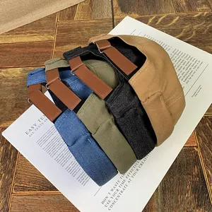 Bonnets docker en toile rétro en quatre couleurs avec sangles en cuir et boucles en métal